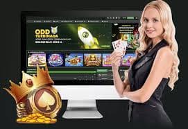 Pengguna membaca catatan pembaruan mobile